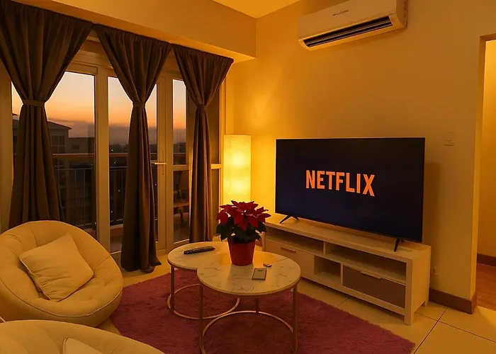 Elegant 1br Near Solaire, Okada, Mall Of Manila